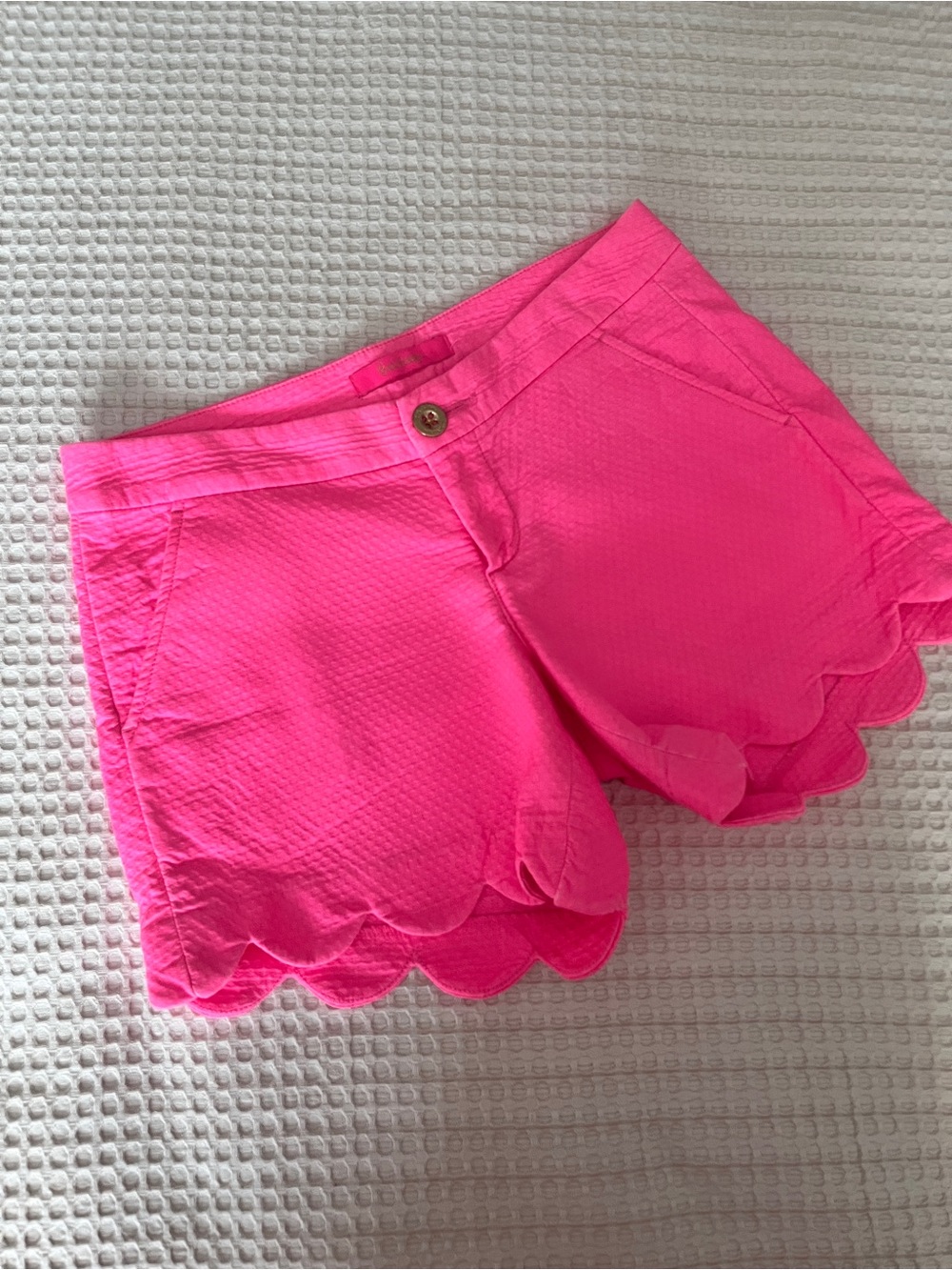 Lilly Pulitzer BUTTERCUP STRETCH Scalloped Hem Shorts Womens Size 2 HOT PINK